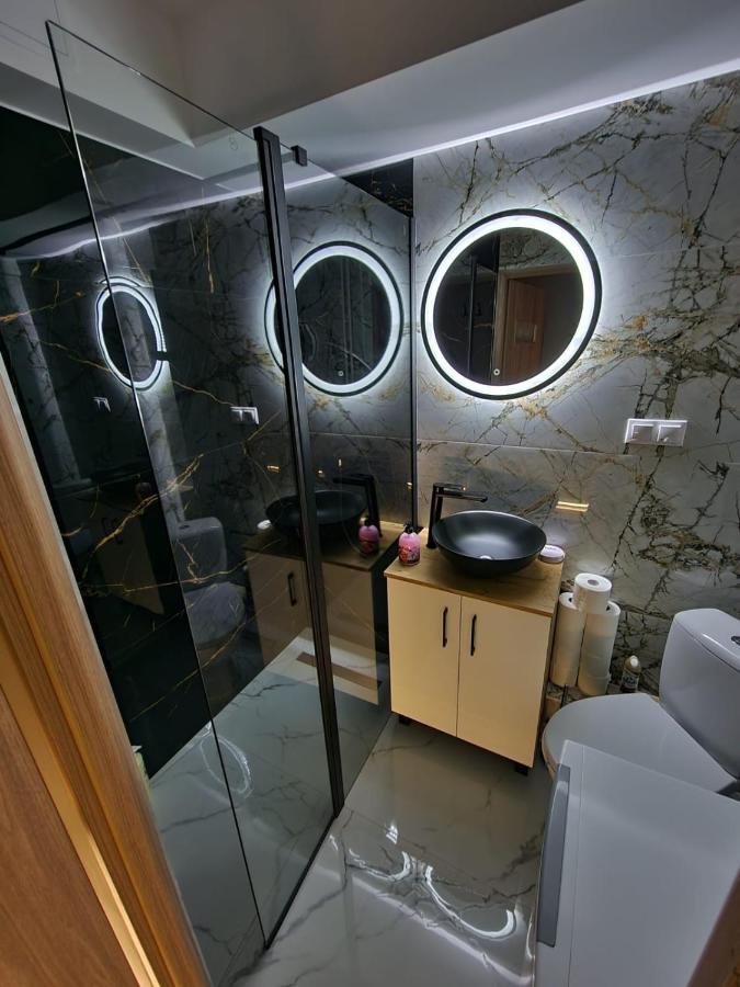 Luxury Aparments Klimatyzacja Z Prywatnym Parkingiem Daire Radom Dış mekan fotoğraf