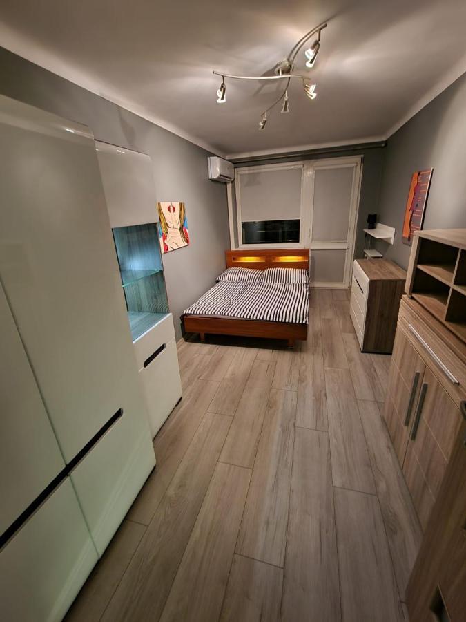 Luxury Aparments Klimatyzacja Z Prywatnym Parkingiem Daire Radom Dış mekan fotoğraf